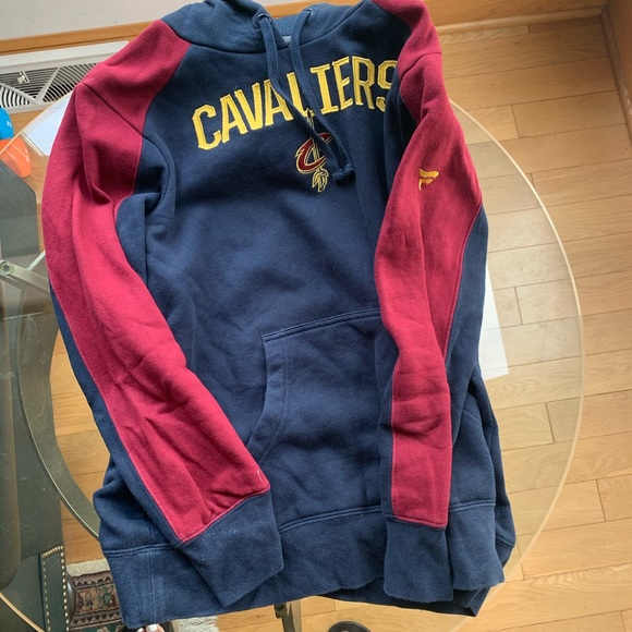 Cleveland Cavaliers Hoodie - Picture 2 of 3